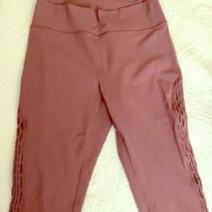 Lululemon crops size 10